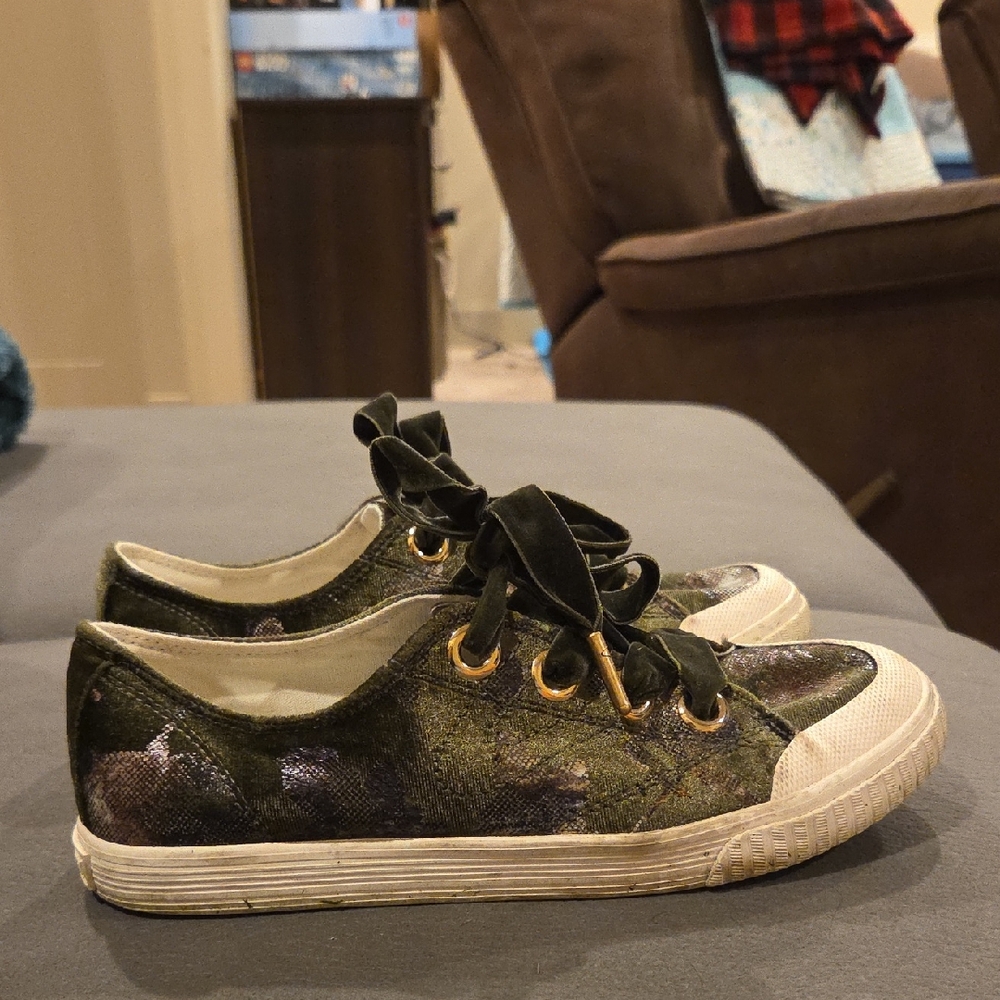 Treetorn Olive Green Floral Velvet Low-Top Sneakers with Gold Eyelets